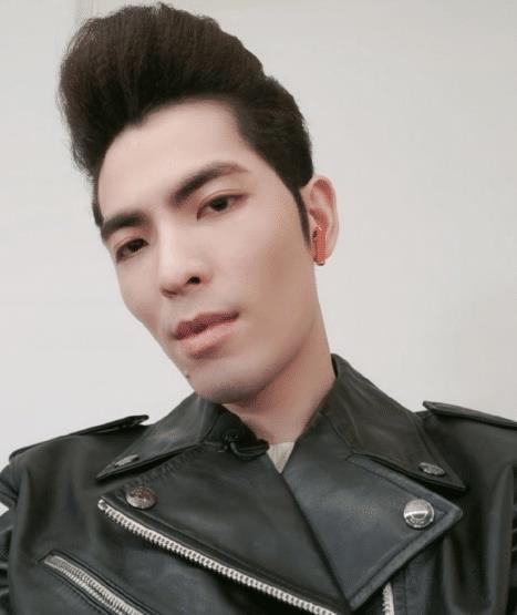 吃瓜大背头,揭秘娱乐圈背后的那些事儿